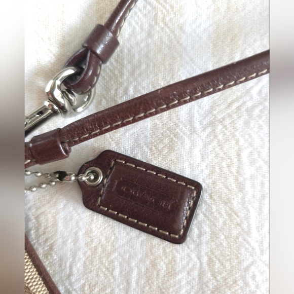 Coach Wristlet 2 Tone Brown - Picture 3 of 7